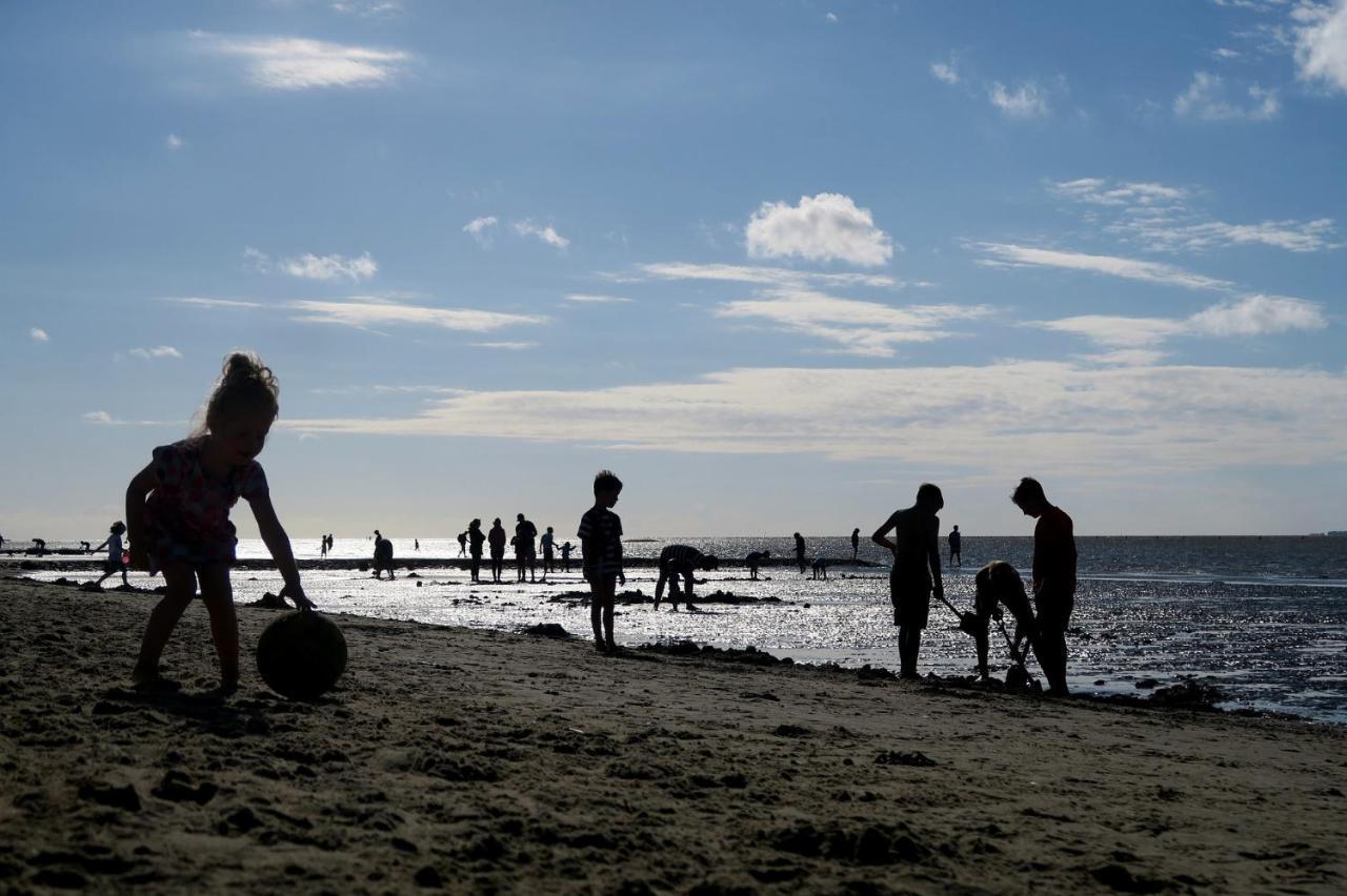 Lüttje Huus Frieda Mit Strandkorb Am Von Mai Bis September Apartment *