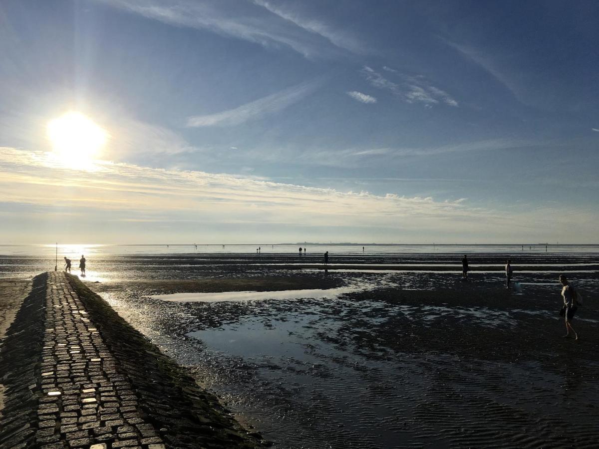 Luettje Huus Frieda Mit Strandkorb Am Von Mai Bis September Appartement *