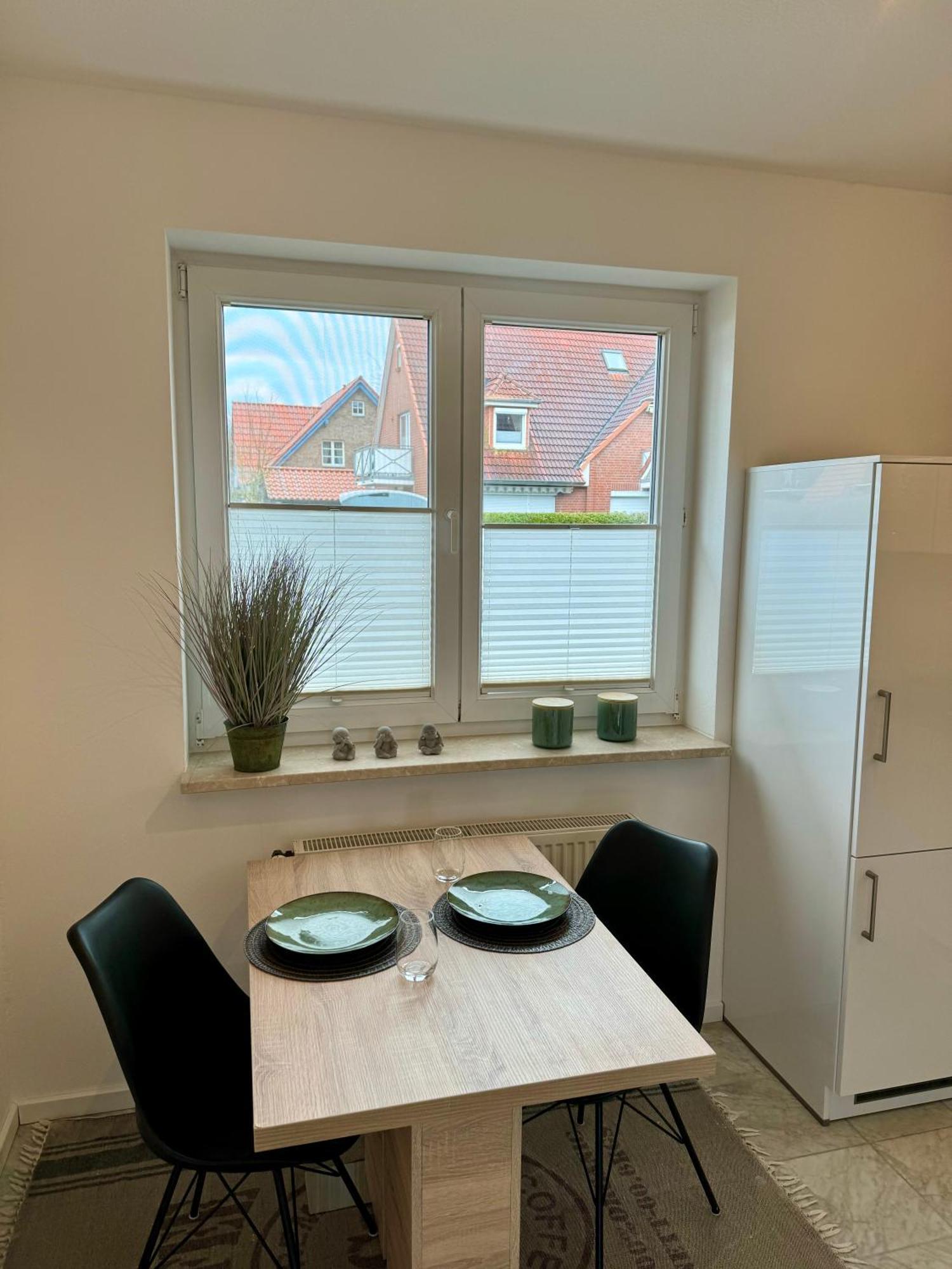 Luettje Huus Frieda Mit Strandkorb Am Von Mai Bis September Apartment Cuxhaven